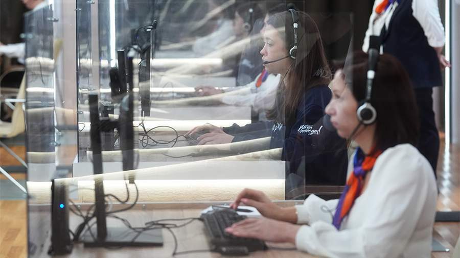 Количество обращений на прямую линию с Путиным превысило 255 тыс.