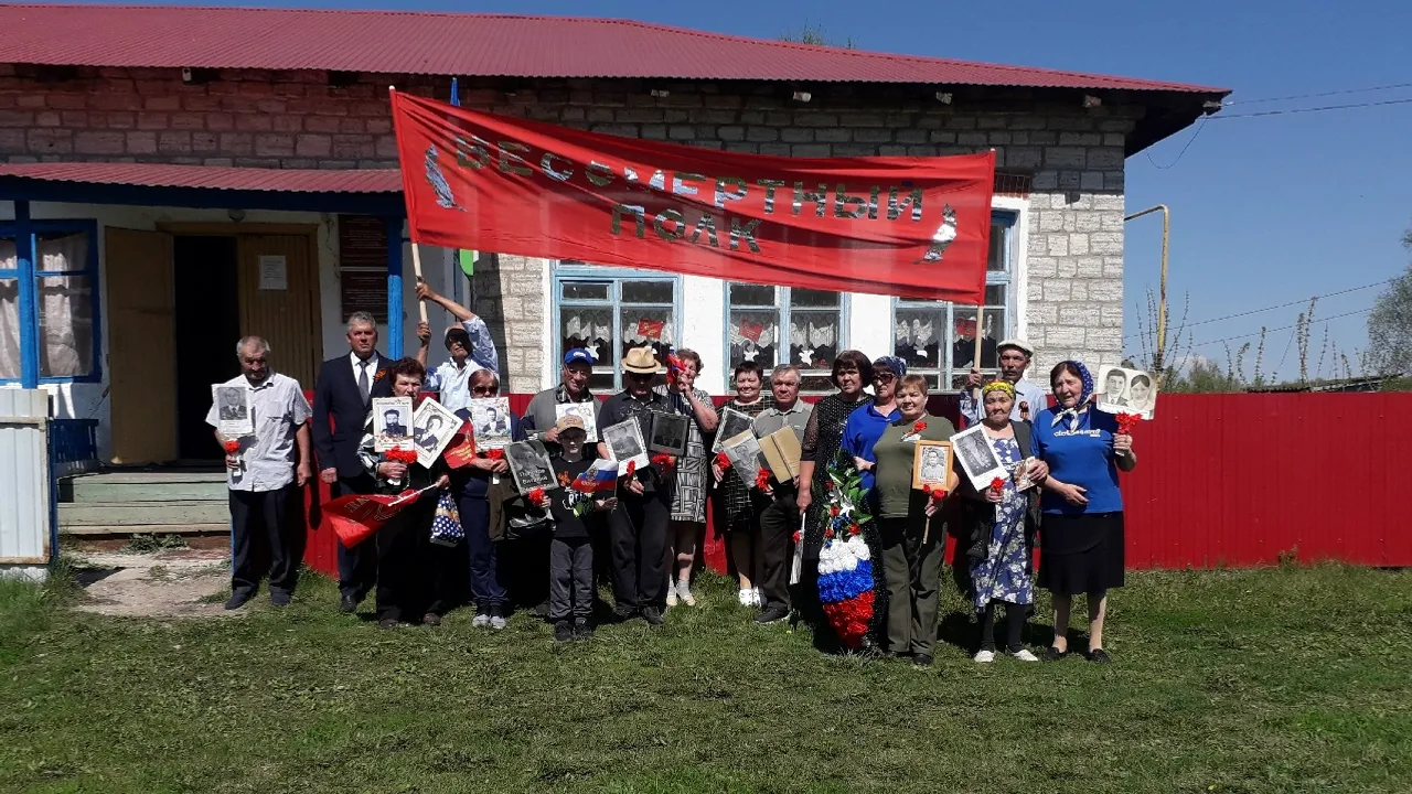 Митинг в селе Кожай-Икские Вершины: Слава народу-освободителю!