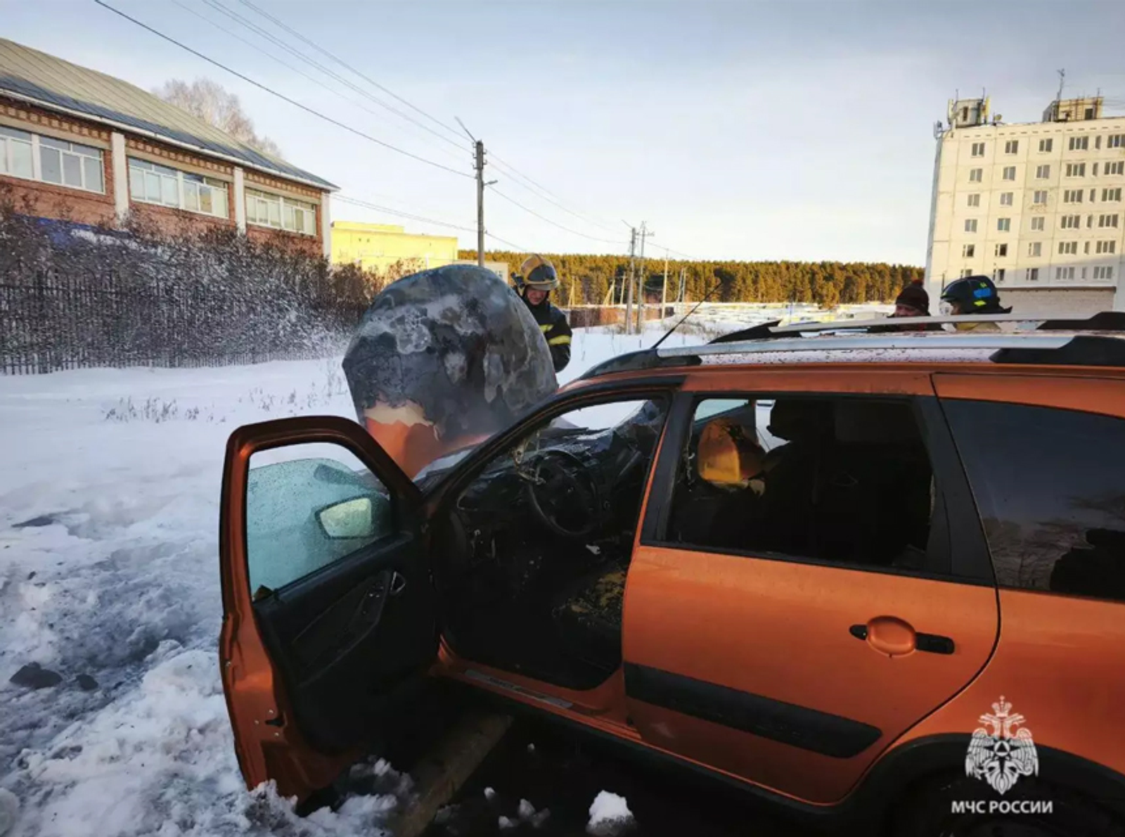 МЧС Башкирии рассмотрит вопрос о награждении героя, спасшего водителя
