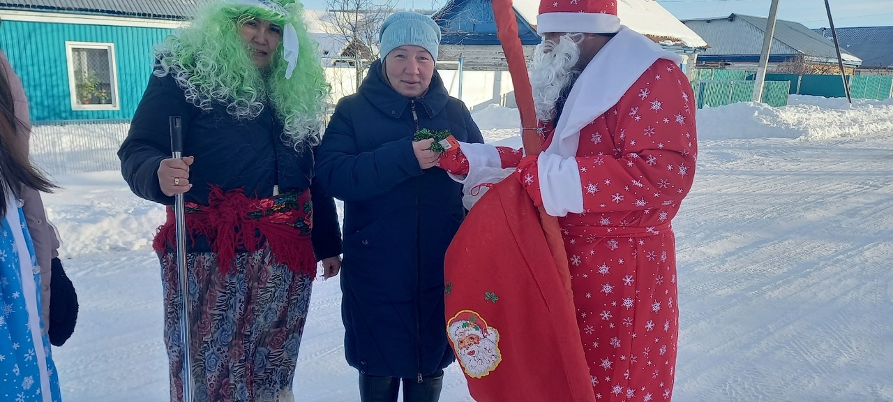 СП Калининский сельсовет присоединился к акции "С Новым Годом!"