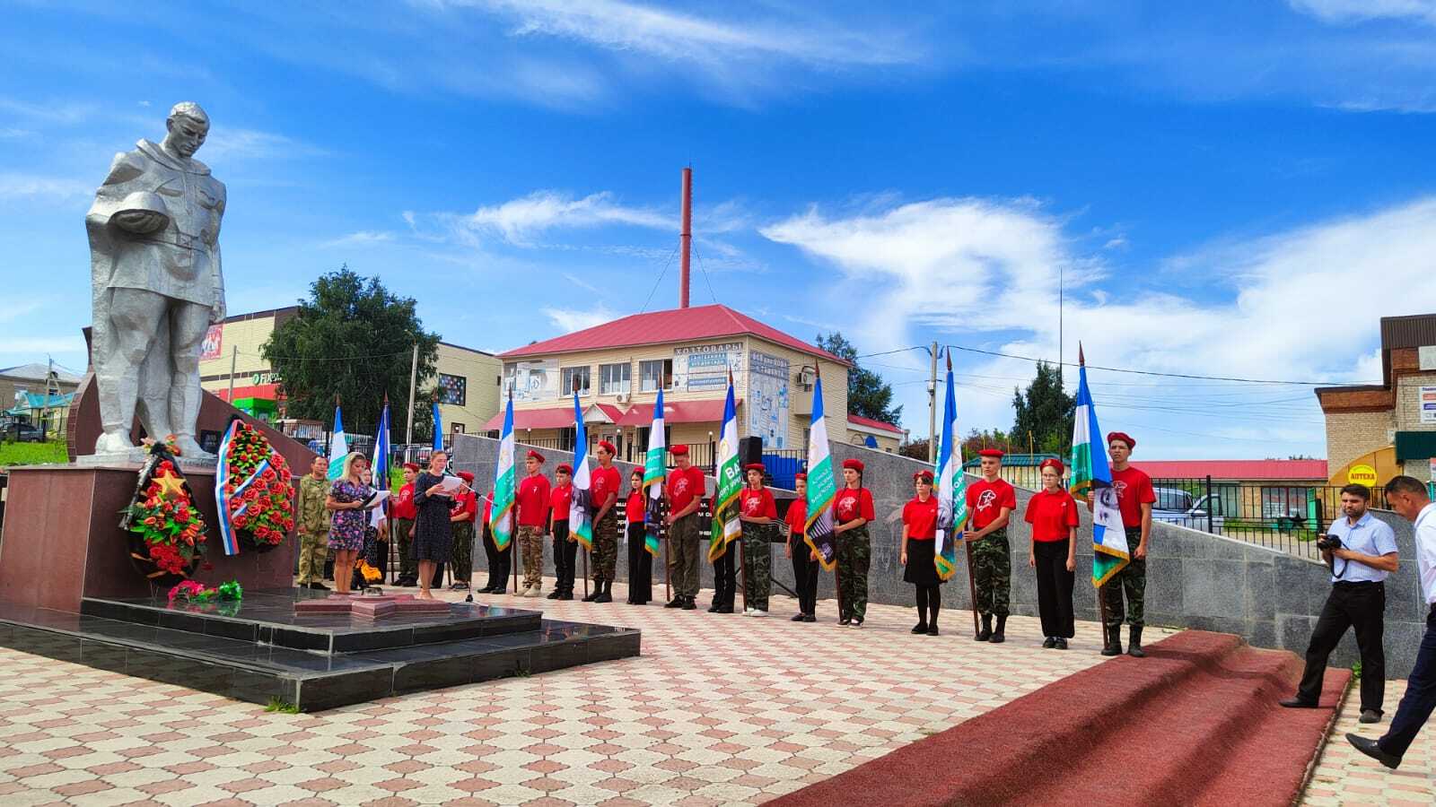 Знамена именных подразделений Башкирии в Бижбулякском районе