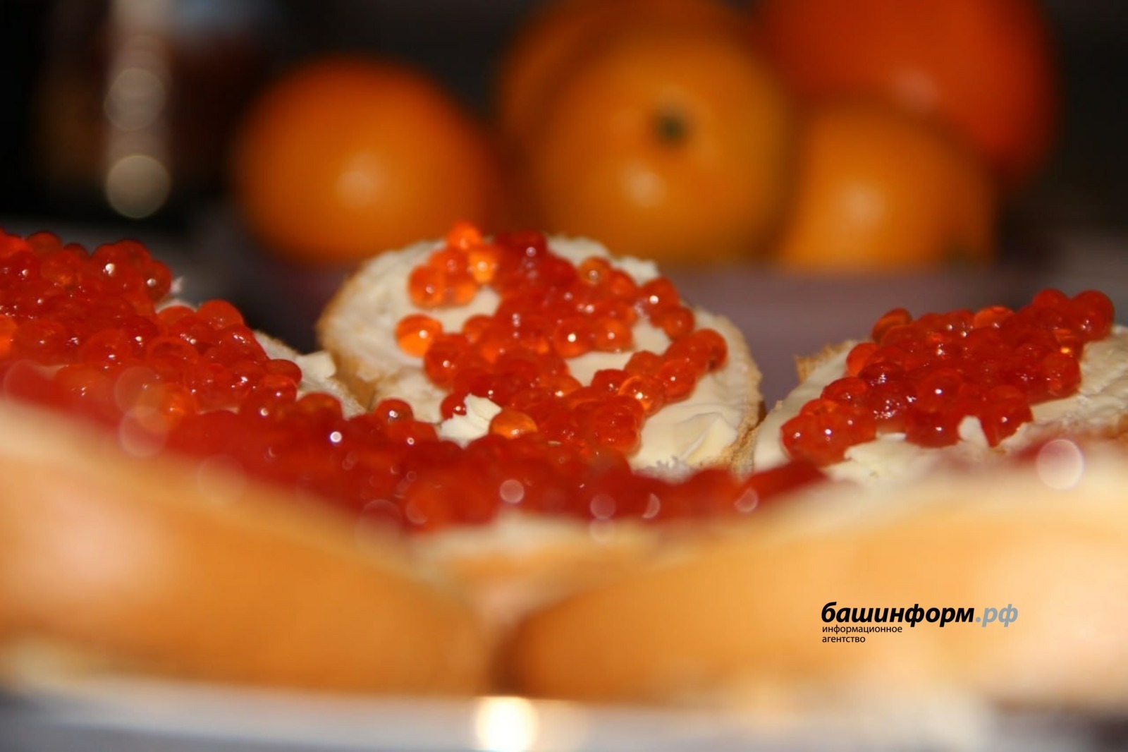 Жителям Башкирии рассказали, как правильно выбрать красную икру