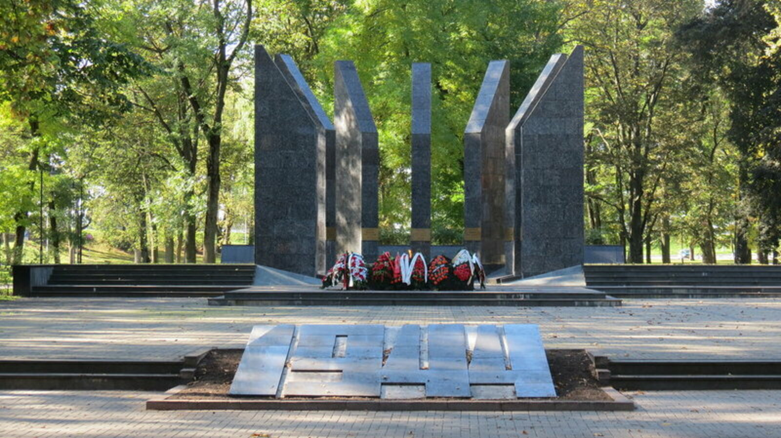 Путин обсудит поддержку мемориалов жертвам геноцида в годы ВОВ