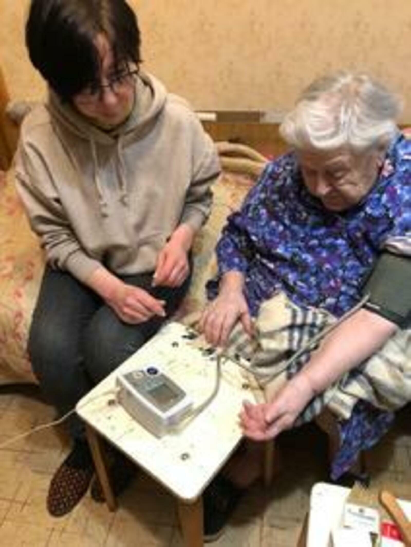 800 пожилых и инвалидов получат долговременный уход
