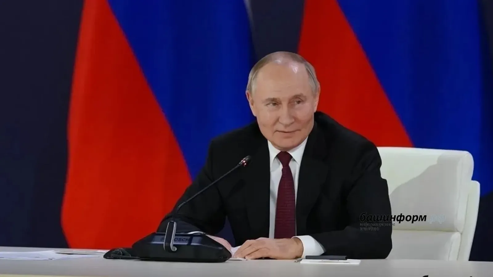 «Зеленые береты» на страже Родины: Владимир Путин поздравил пограничников