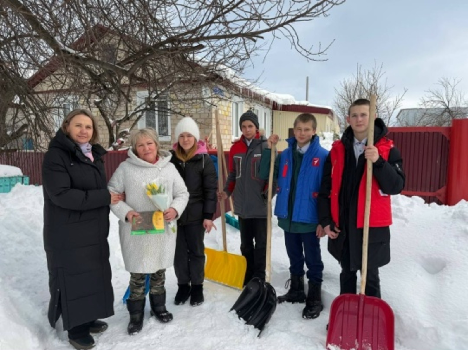 Первые помогли матери участника СВО