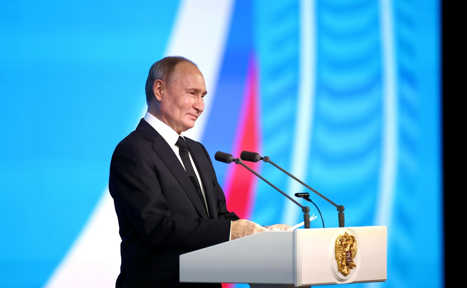 БАМ стал транспортным коридором глобального значения, заявил Путин