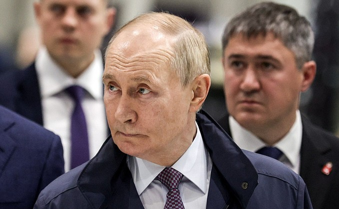 Путин подписал закон о пожизненном заключении за склонение детей к диверсиям