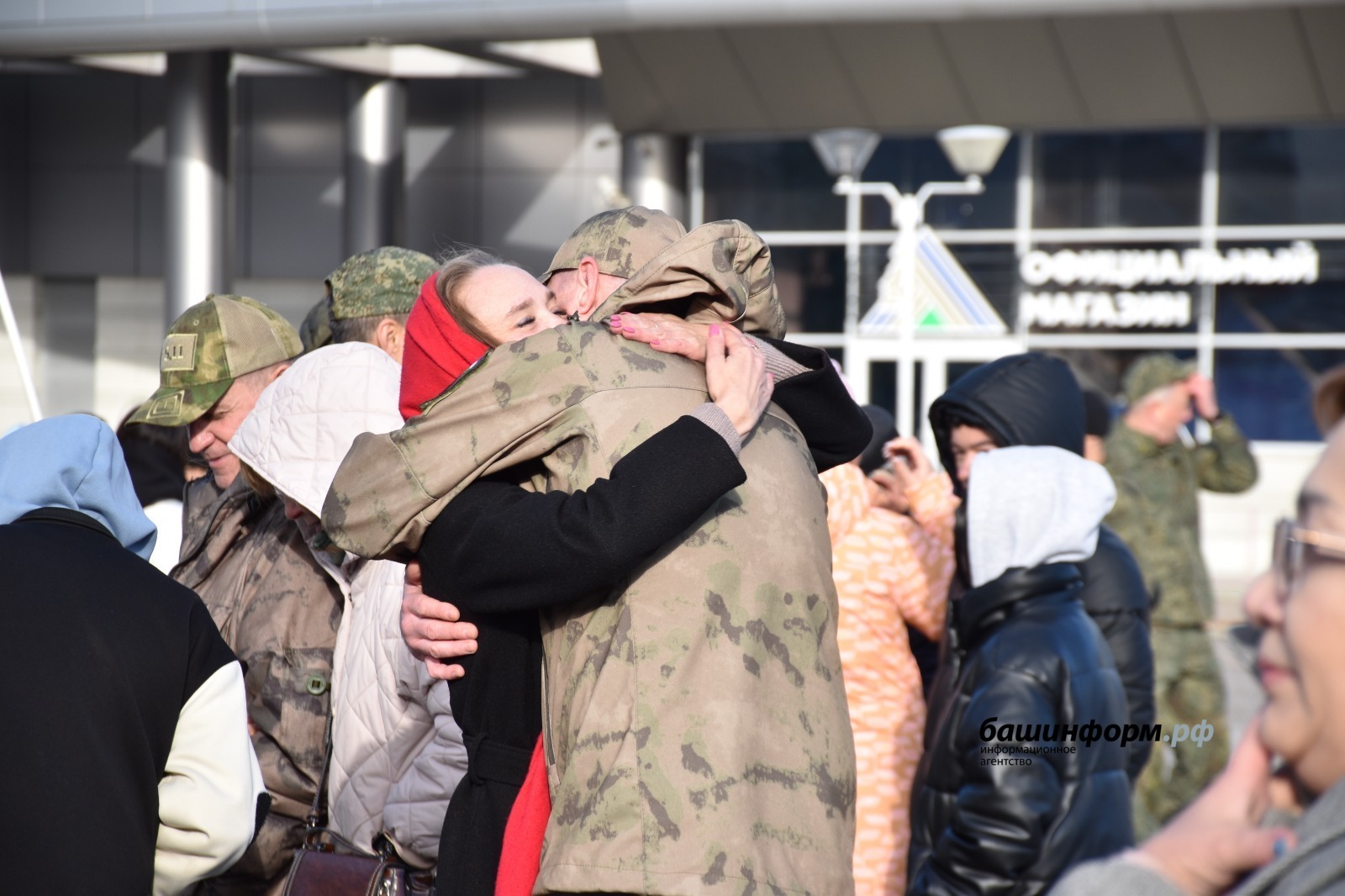 В Башкирии трудоустроены более 2,4 тысячи ветеранов СВО