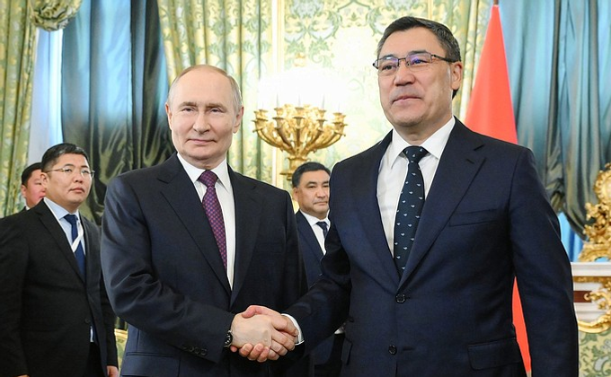 Владимир Путин провел переговоры с Президентом Киргизии Садыром Жапаровым