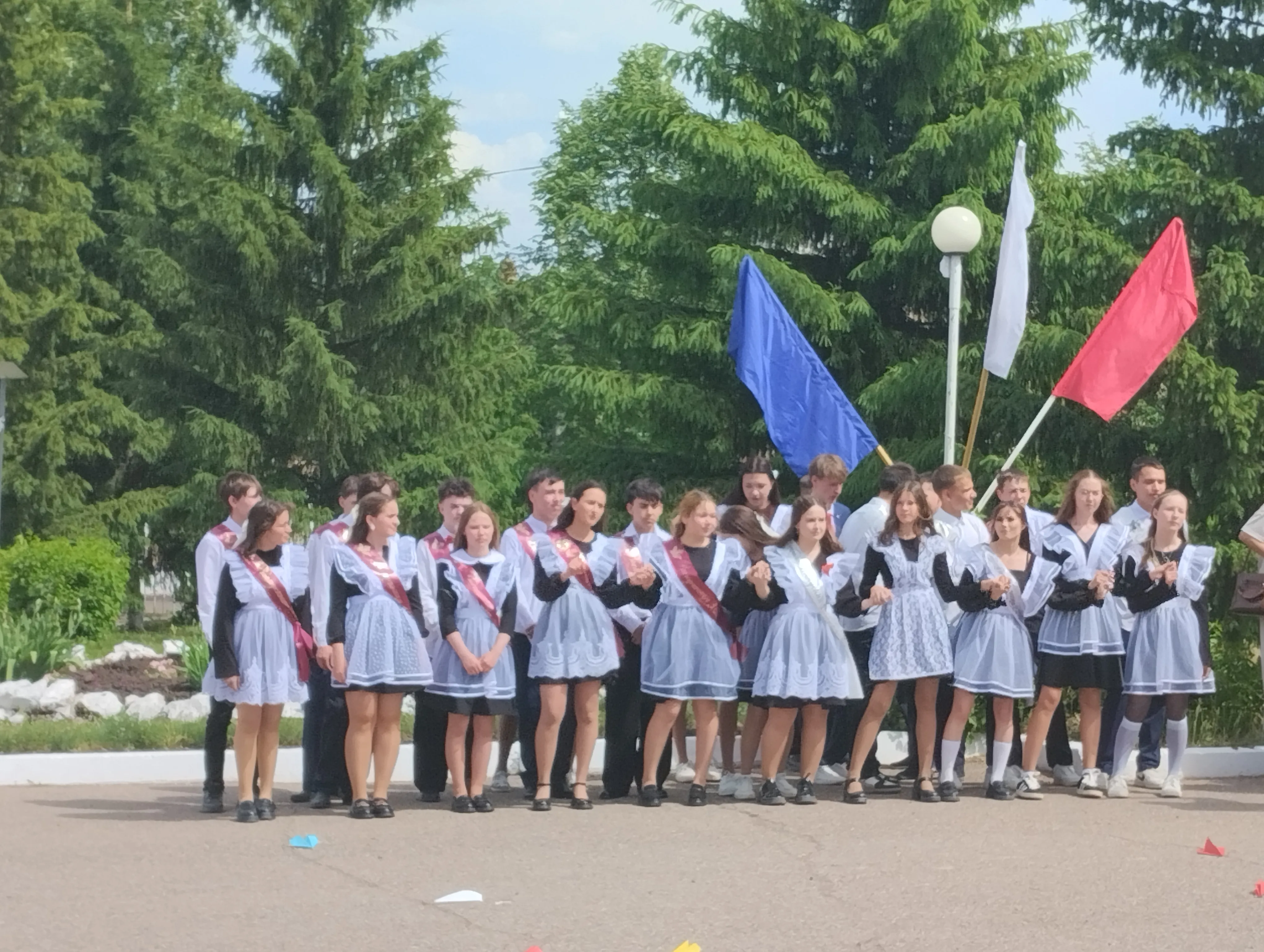 Последний школьный звонок — начало нового этапа