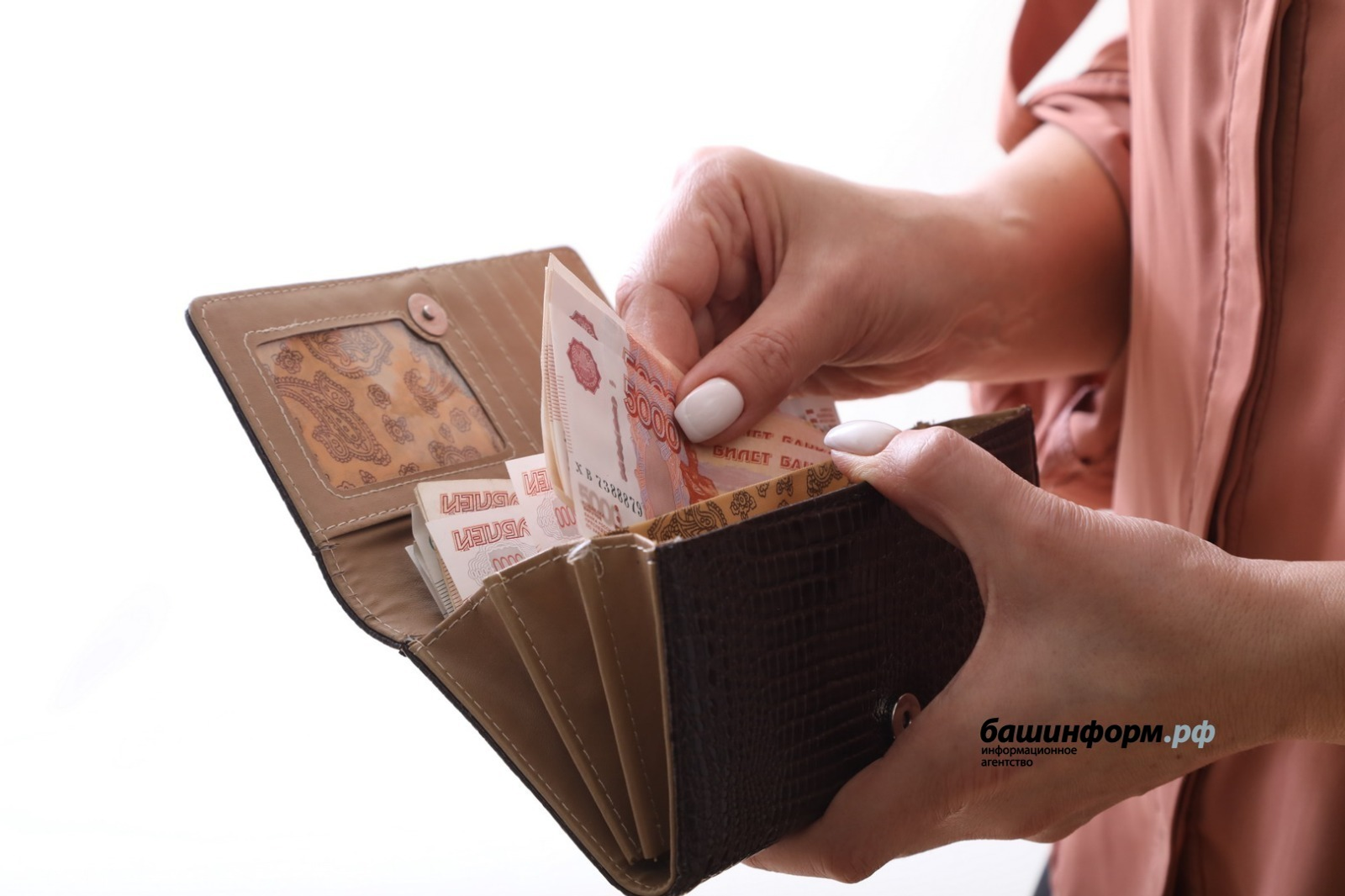 Автосалон в Уфе обязали выплатить покупательнице более 1 млн рублей